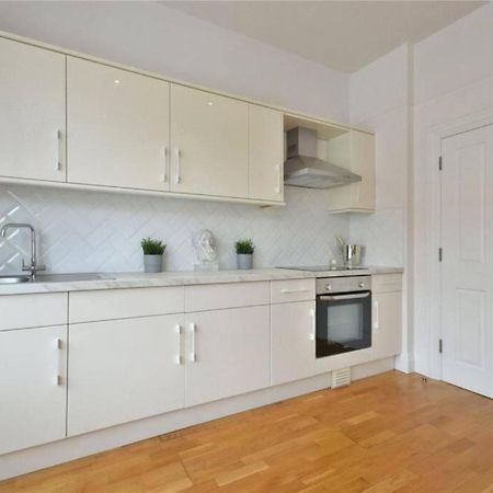 Luxury 3 Bed Apartment - Huge Outdoor Terrace & Amazing Transport Links London Kültér fotó