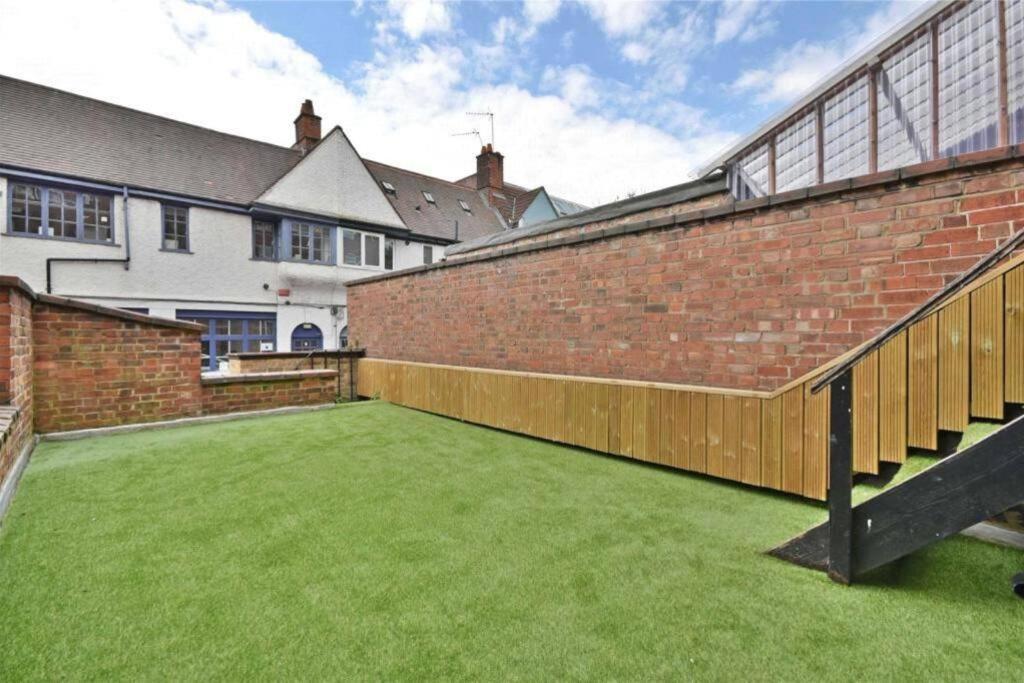 Luxury 3 Bed Apartment - Huge Outdoor Terrace & Amazing Transport Links London Kültér fotó